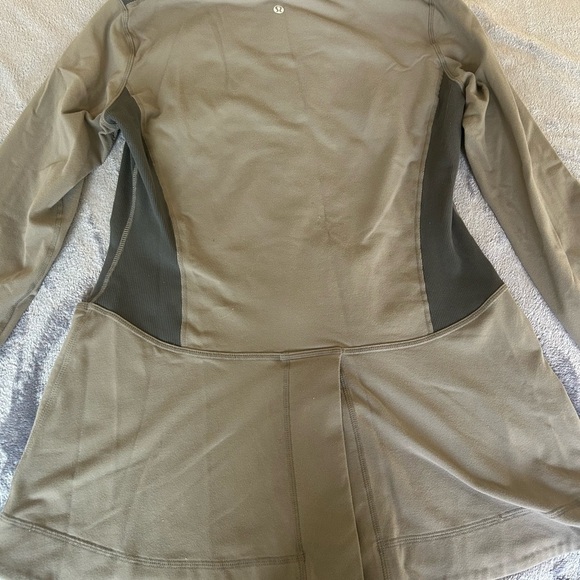 Women's Lululemon Alluring Jacket *rare* - Picture 3 of 4